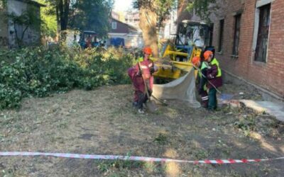 Forty Buildings in Kharkiv Damaged by Russian Night Strikes
