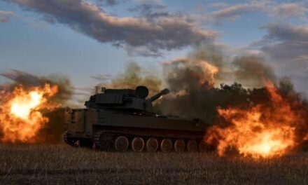 Intense Combat: Russian Forces Target Own Territory in Kursk