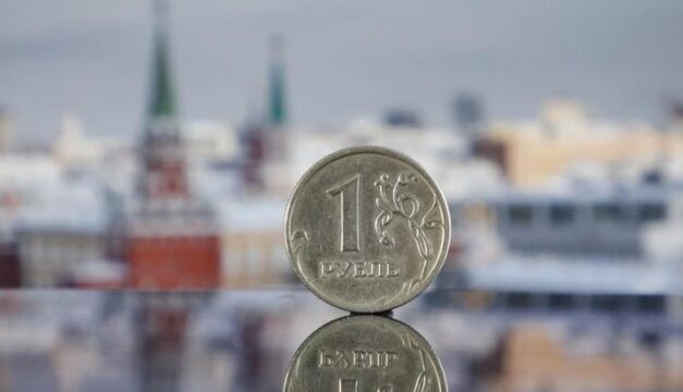Russia’s military spending exceeds its budget capabilities and could collapse the economy – expert