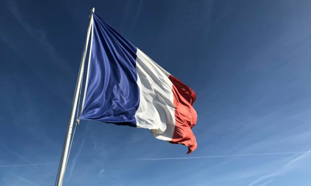 Macron Cautions Lukashenko on Belarus’s Role in Ukraine Conflict