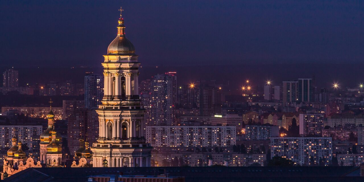 Zelenskyy Warns of Imminent Oreshnik Missile Threat on Kyiv