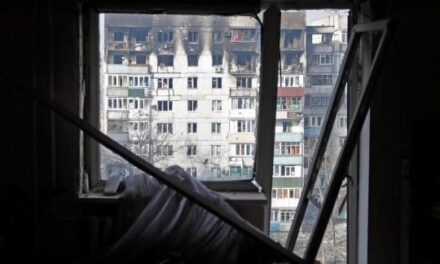 Mariupol Occupiers Tie Food Aid to Work and Threaten Conscription