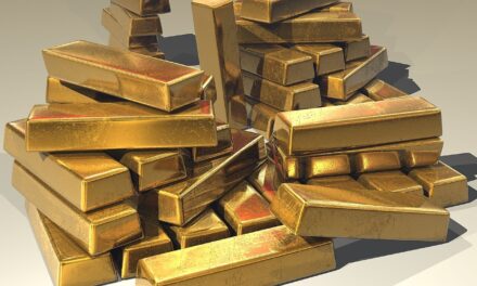 Blinken Says Russian Gold Export Ban Targets About $19 Billion in Annual Revenue