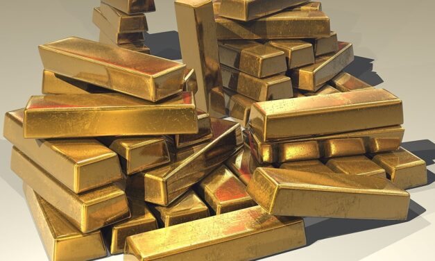 Blinken Says Russian Gold Export Ban Targets About $19 Billion in Annual Revenue